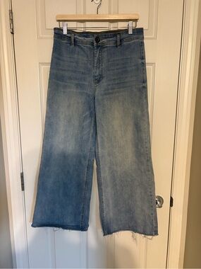 Oat New York Light Blue Wide-Leg Crop Jeans